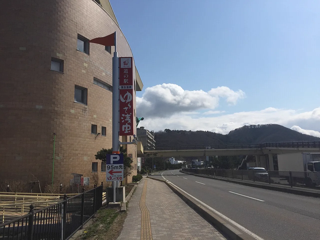 淺蟲溫泉老舖旅館怎麼選?柳之湯 vs 椿館 2026泉源掛流、日歸與桑拿比較