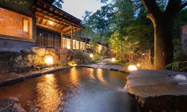 由布院溫泉旅館怎麼選|私人湯、金鱗湖、山中獨立別館(離れ)與公共大浴場(大浴場,供多名住客共同使用)完整比較