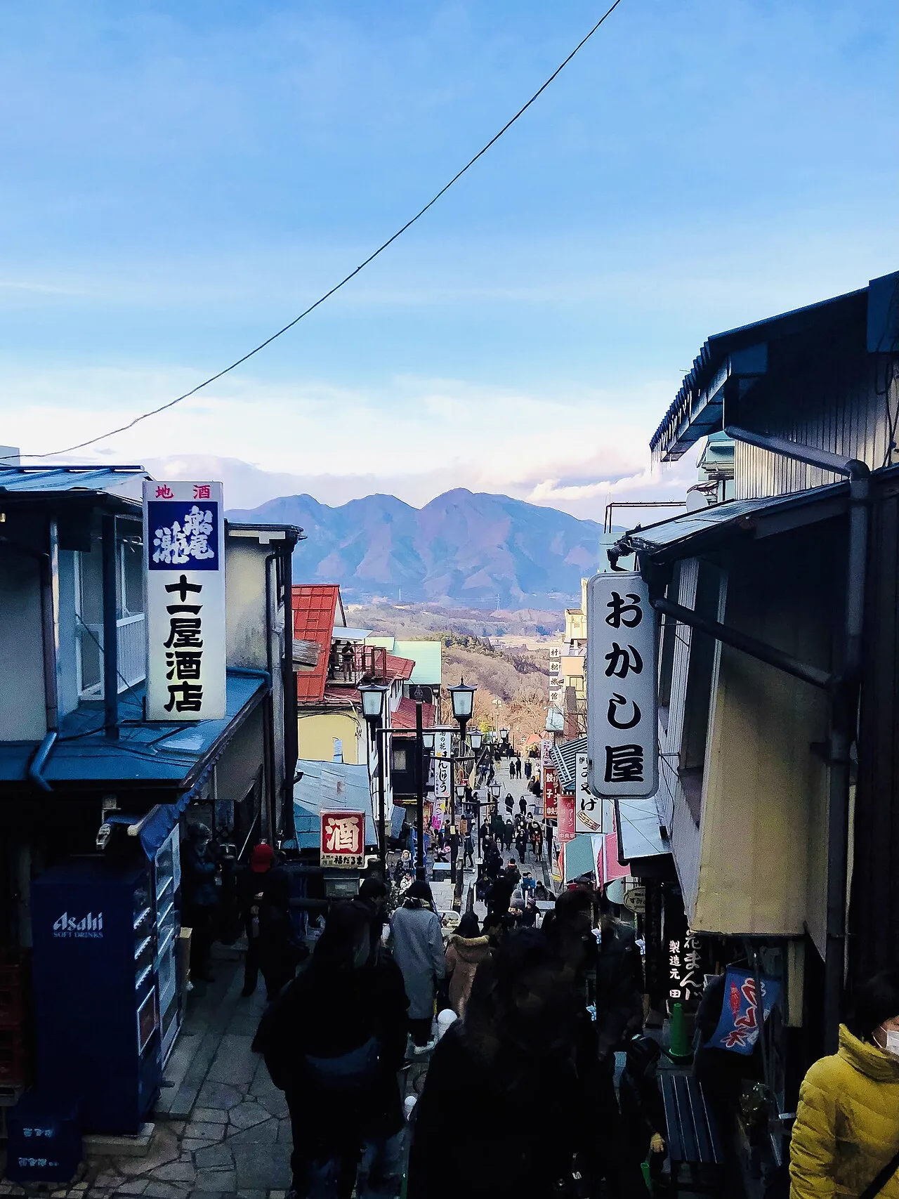 伊香保住哪個位置?2026 石段街、巴士總站、見晴下住宿區位怎麼選