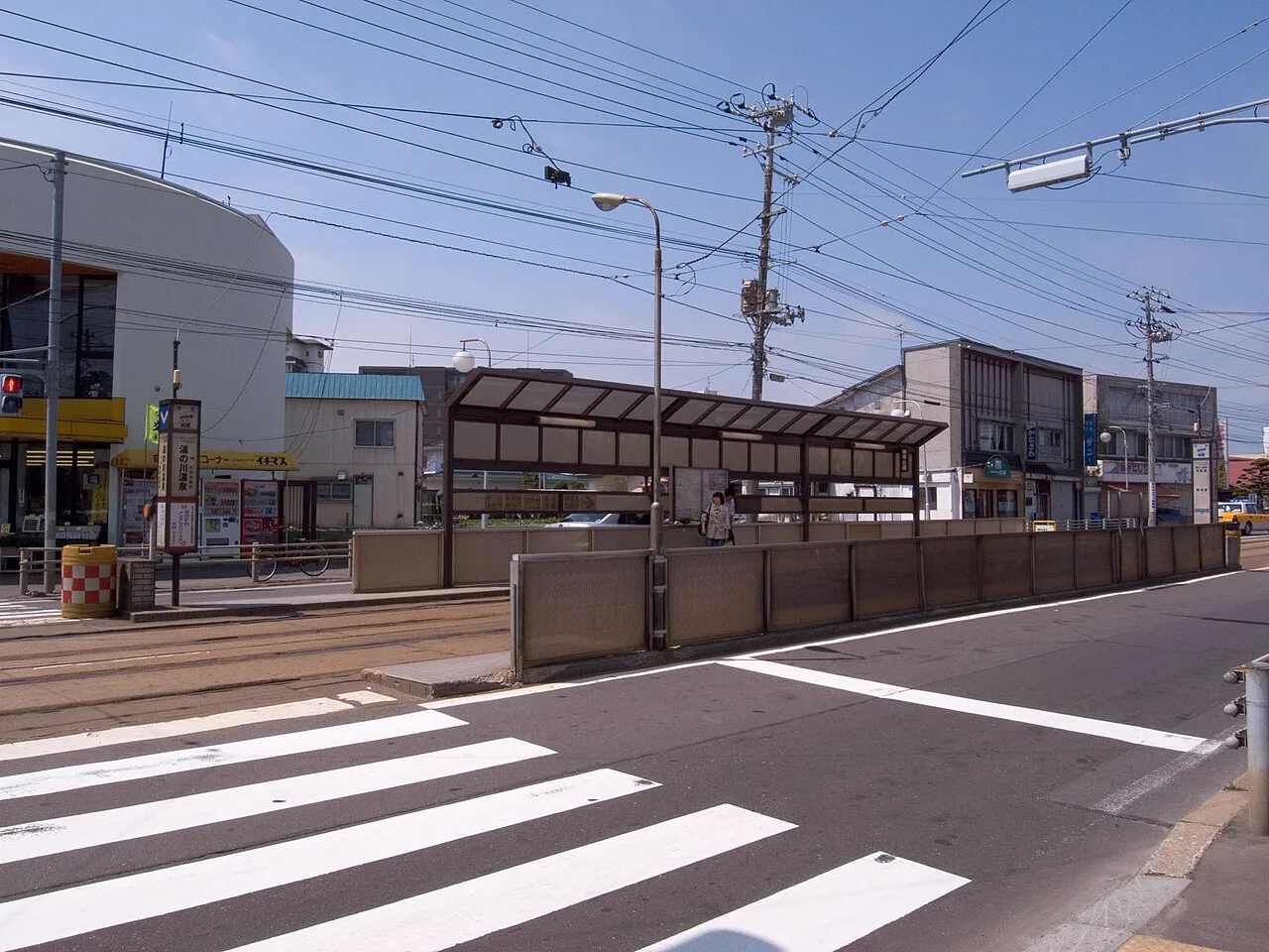函館市電湯之川溫泉電停,從函館站前可沿市電線直接抵達