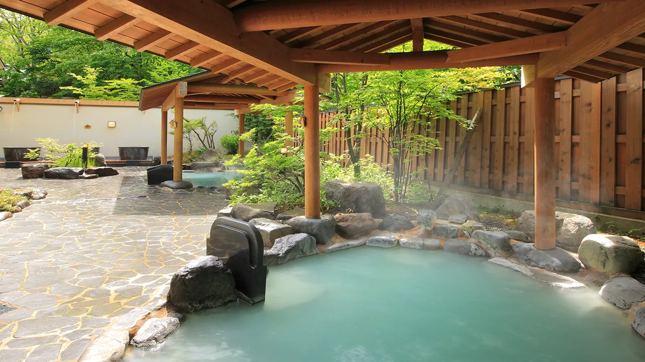 湯之花茶屋新左衛門之湯四・六之湯,館方以加入單水方式降低強酸泉刺激