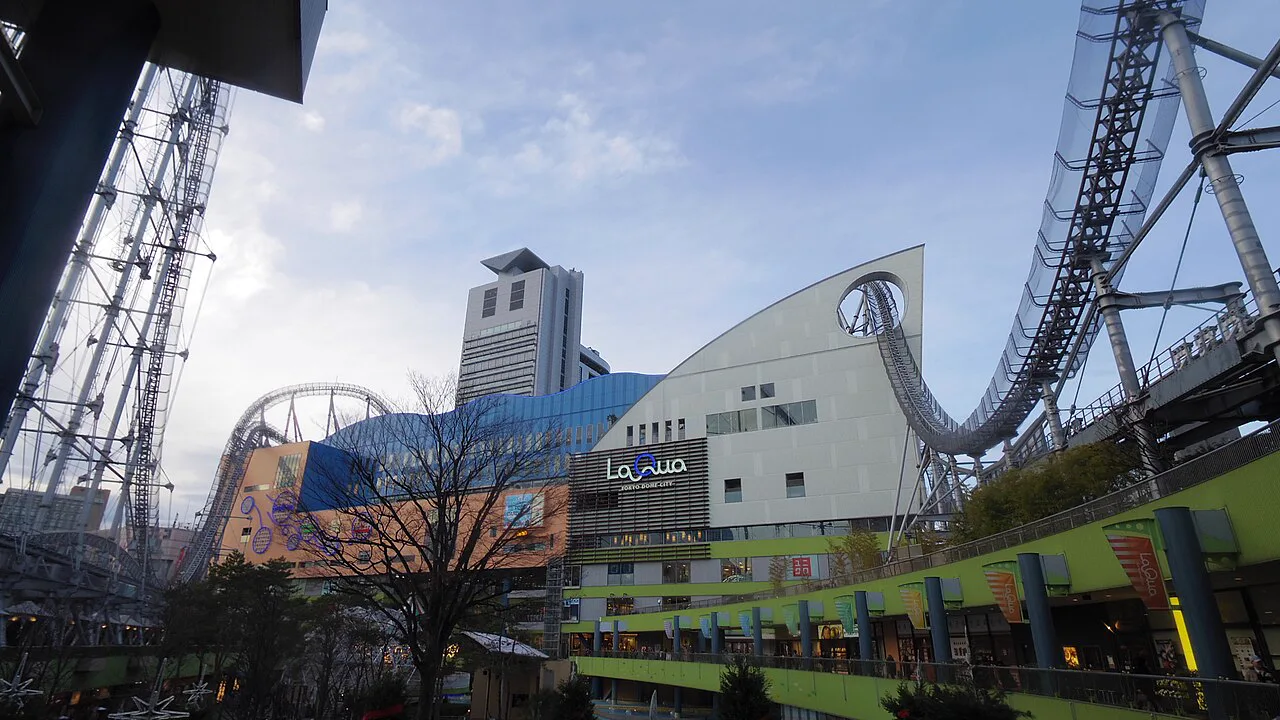 東京巨蛋城LaQua建築外觀,Spa LaQua位於館內