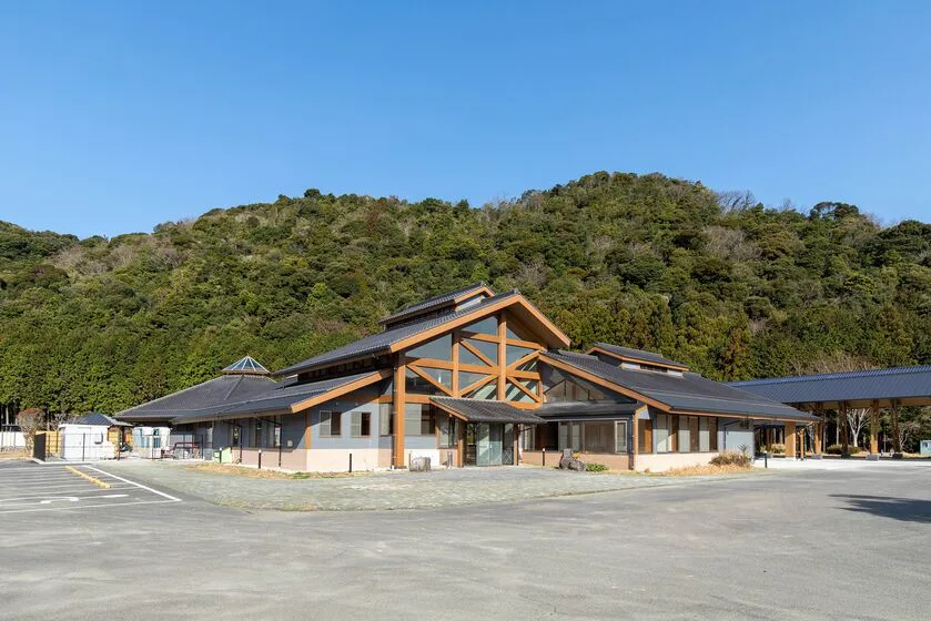 山口田万川溫泉憩（いの）湯值得去嗎？2026票價、20.7°C冷礦泉、露天、輪替桑拿與交通攻略